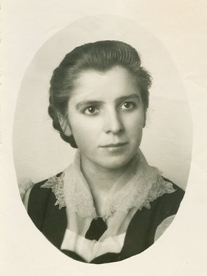 Nina Yefremivna Koulik, madre de Patriarca Moisés,
Primado de la Iglesia Ortodoxa Ucraniana Autocéfala Canónica